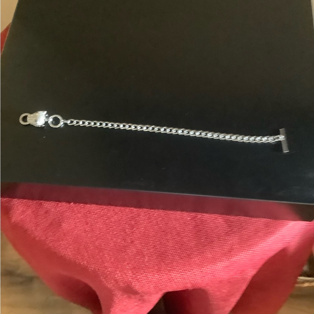 Silver tone Curb Chain Bracelet - Wolf head with simulated diamonds